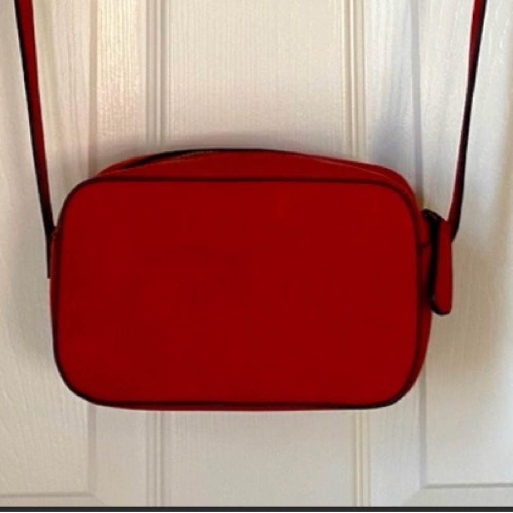 GAP crossbody zipper close bag